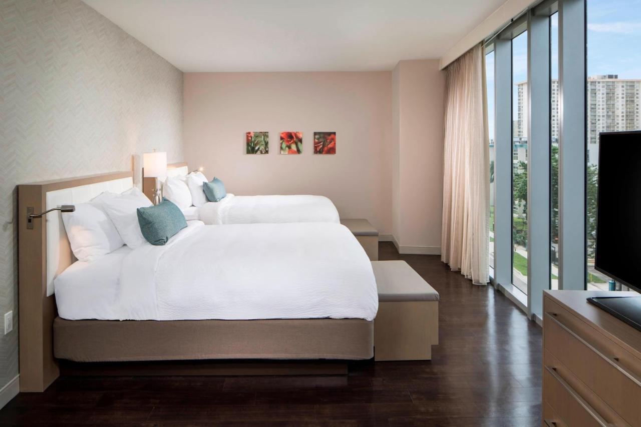 Residence Inn Miami Съни Айлс Бийч Екстериор снимка