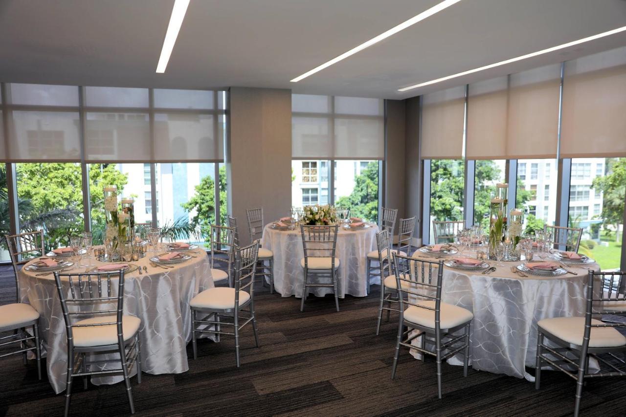 Residence Inn Miami Съни Айлс Бийч Екстериор снимка