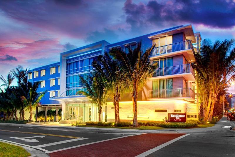 Residence Inn Miami Съни Айлс Бийч Екстериор снимка
